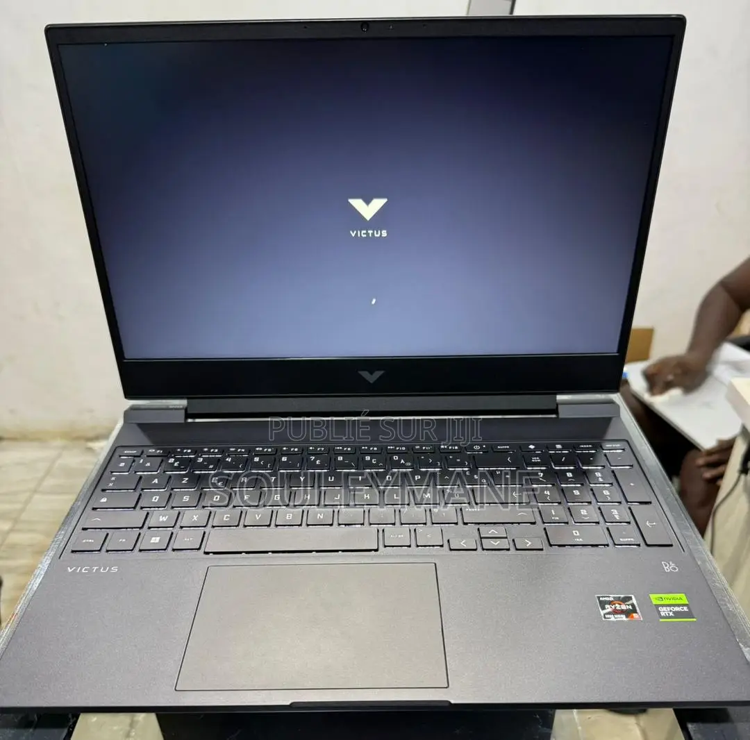 Ordinateur Portable HP Victus 15 16GB AMD Ryzen 5 SSD 512GB