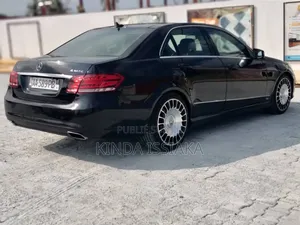 Mercedes-Benz C300 Base 4Matic Sedan AWD (2.0L 4cyl 7A) 2016 Gris