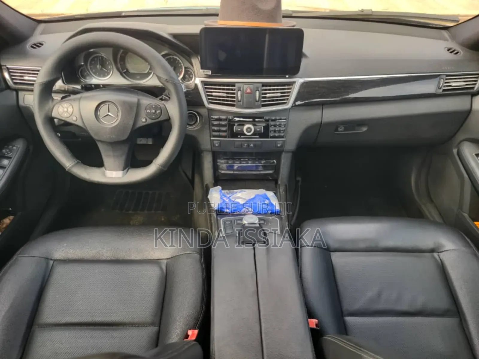 Mercedes-Benz C300 Base 4Matic Sedan AWD (2.0L 4cyl 7A) 2016 Gris