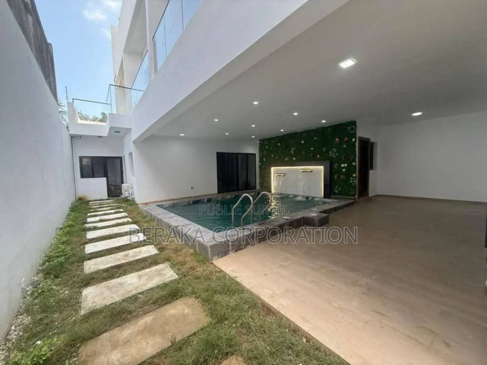 4chbre Duplex dans Beraka Corporation, Cocody à Vendre