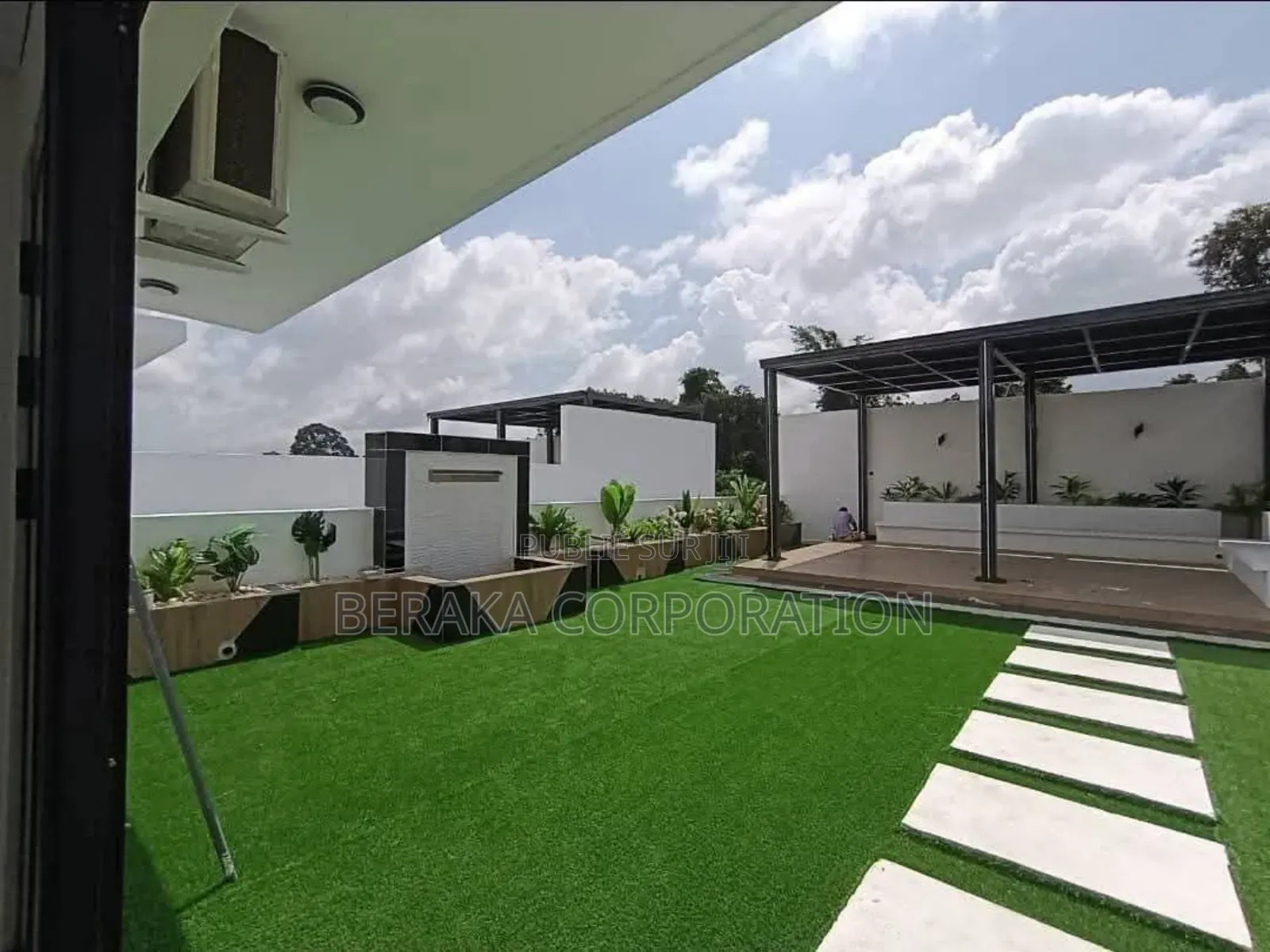 4chbre Duplex dans Beraka Corporation, Cocody à Vendre