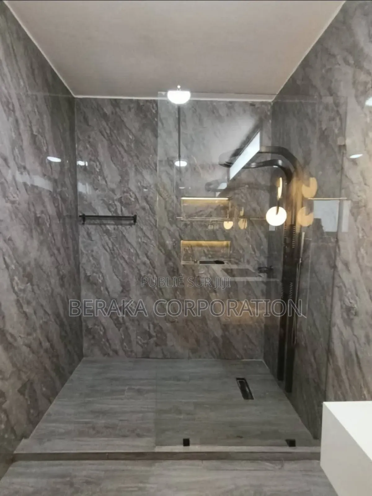 4chbre Duplex dans Beraka Corporation, Cocody à Vendre