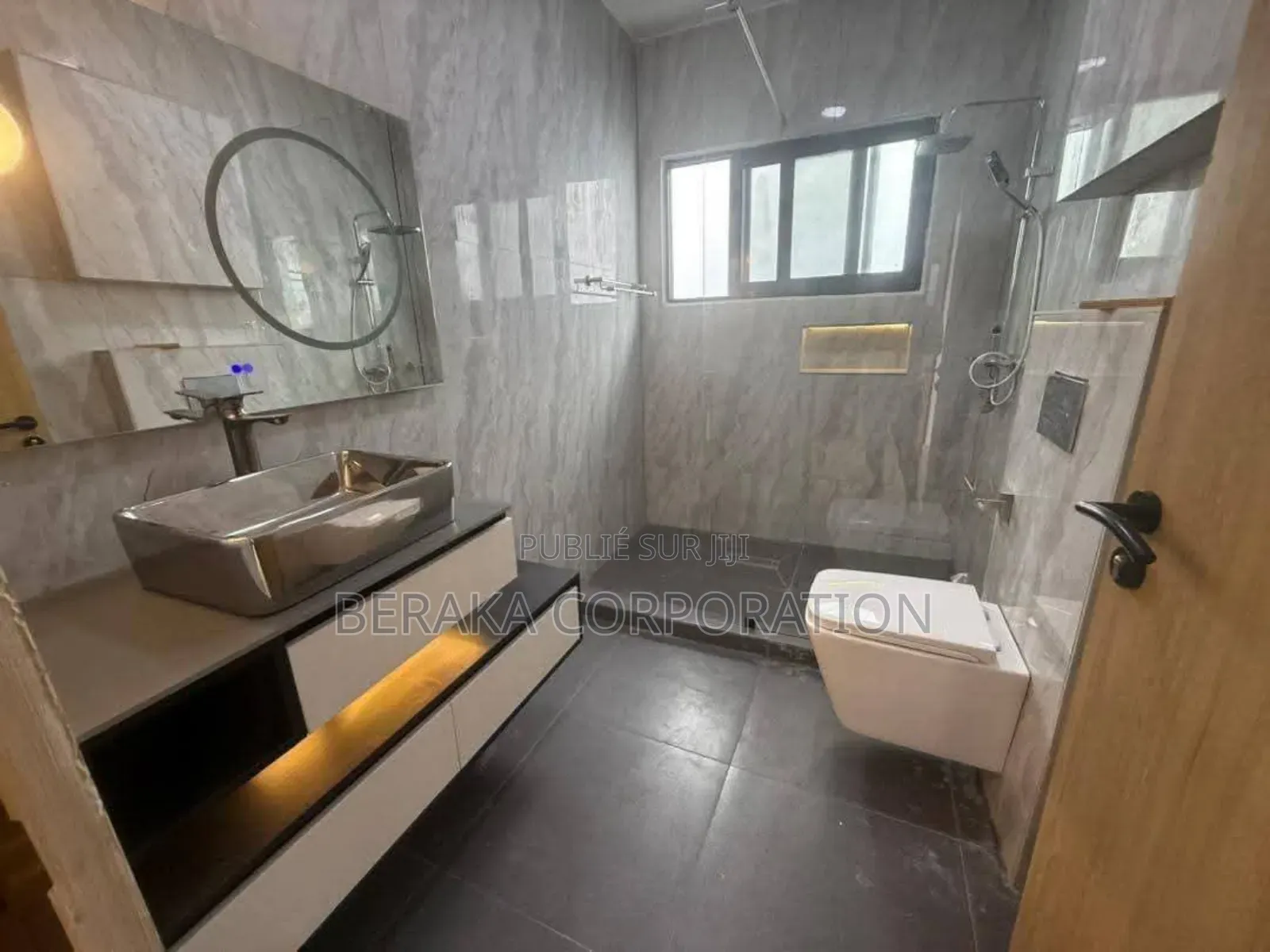 4chbre Duplex dans Beraka Corporation, Cocody à Vendre