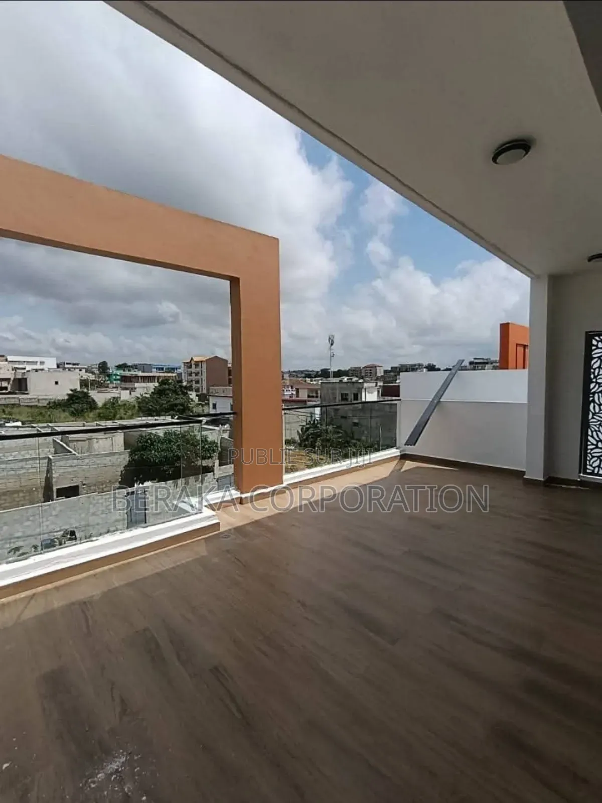 4chbre Duplex dans Beraka Corporation, Cocody à Vendre