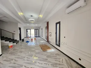 7chbre Duplex dans Beraka Corporation, Cocody à Vendre