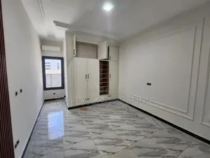 7chbre Duplex dans Beraka Corporation, Cocody à Vendre