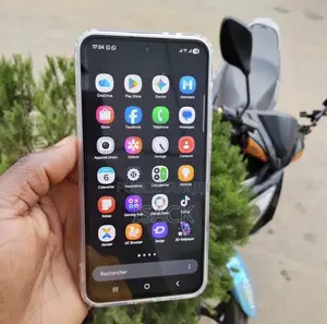 Photo - New Samsung Galaxy S21 Ultra 5G 128 GB Black