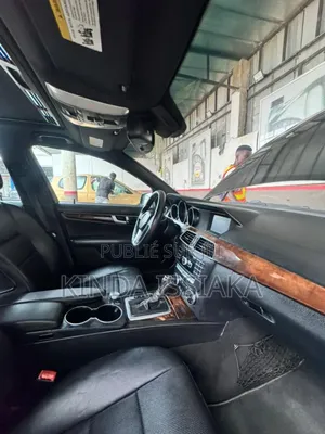 Mercedes-Benz C300 2014 Black