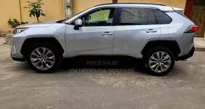 Photo - Toyota RAV4 Limited AWD 2020 Gris