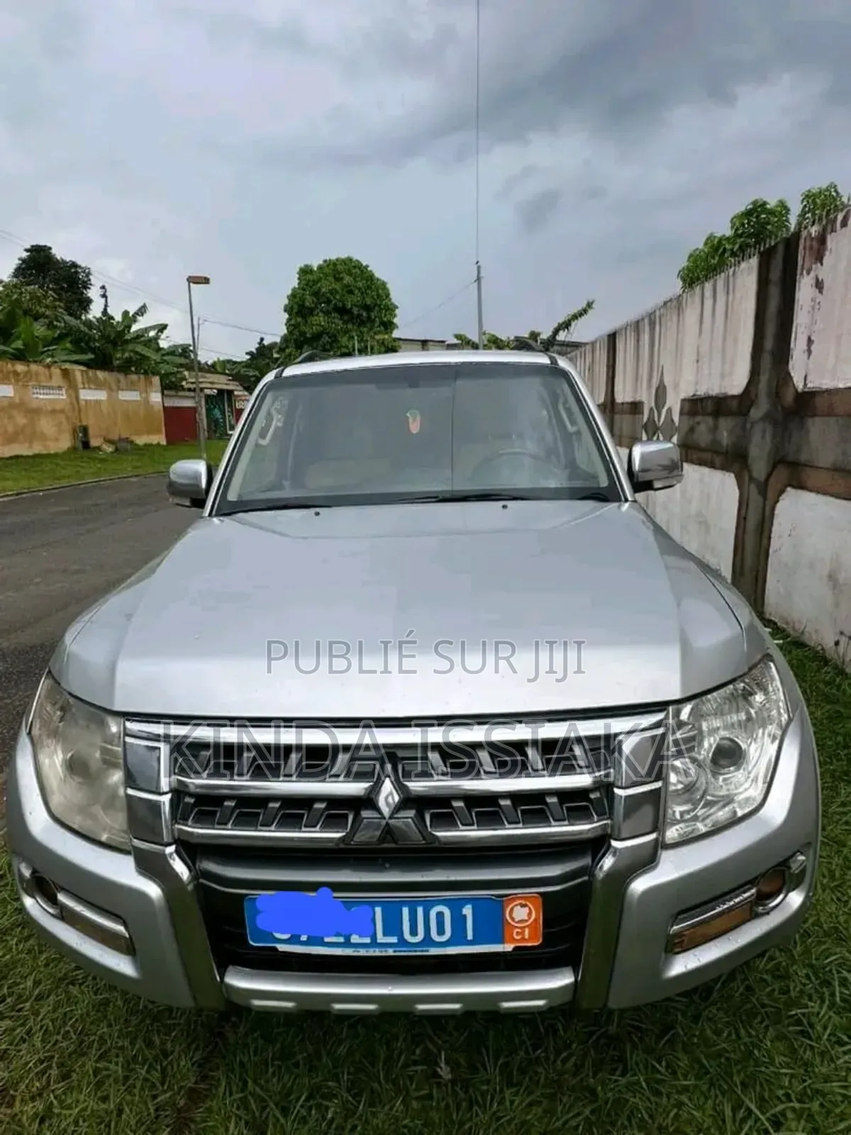Mitsubishi Pajero 2023 Gris