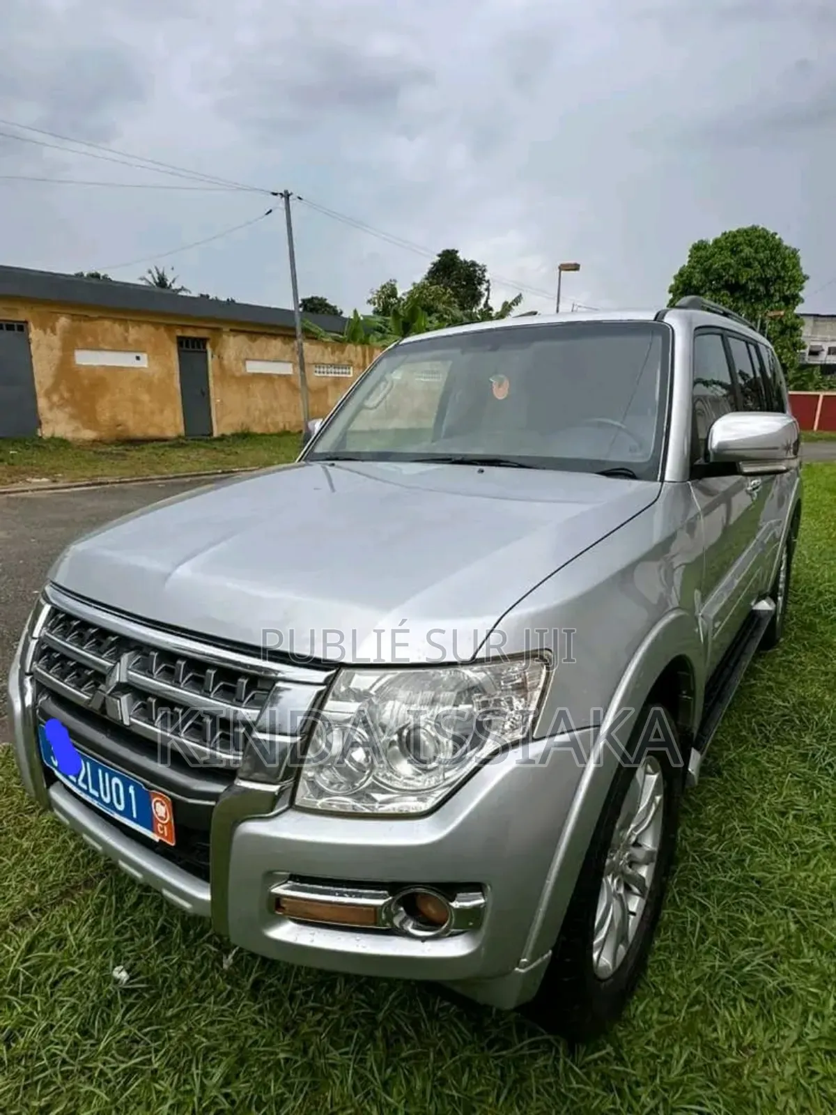 Mitsubishi Pajero 2023 Gris