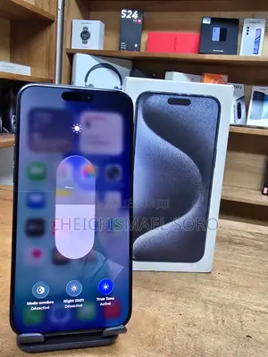 Photo - Apple iPhone 15 Pro Max 256 GB Blue