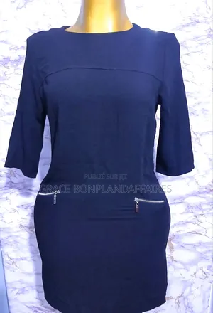 Robe  Élégante Pour Femmes. Solde : Tout À 1500fcfa