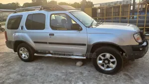 Nissan Xterra Automatic 2000 Gris