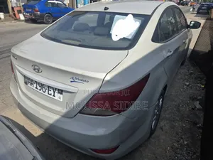 Hyundai Accent SE Sedan 2017 Beige