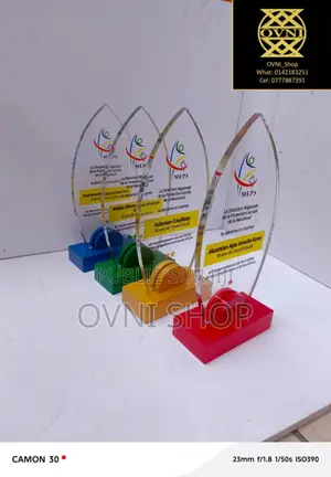 Photo - Trophée en Plexiglas