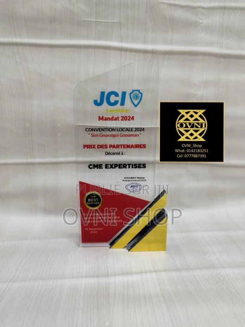 Trophée en Plexiglas