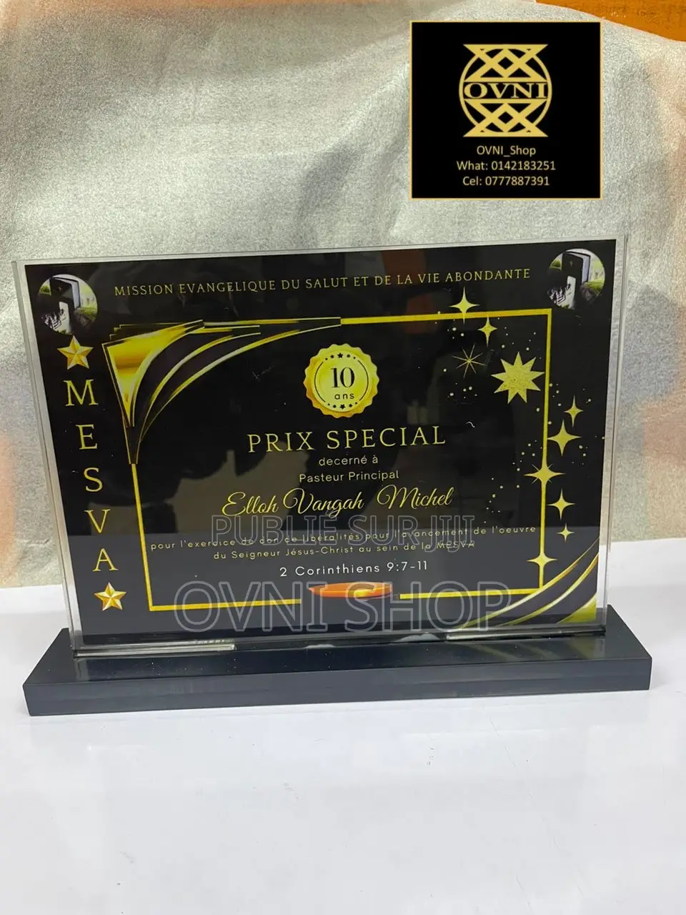 Trophée en Plexiglas