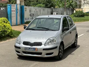 Toyota Yaris 2004 Gris
