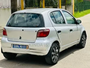 Toyota Yaris 2004 Gris