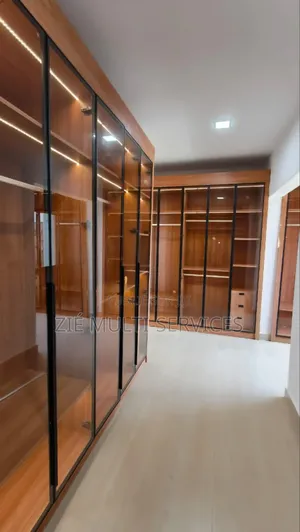 Furnished 4chbre Villa dans Zié Multi-Service, Cocody à Vendre