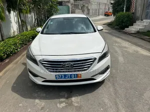 Photo - Hyundai Elantra 2016 Blanc
