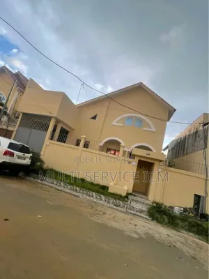 8chbre Duplex dans Ismaël Coulibaly, Cocody à Louer