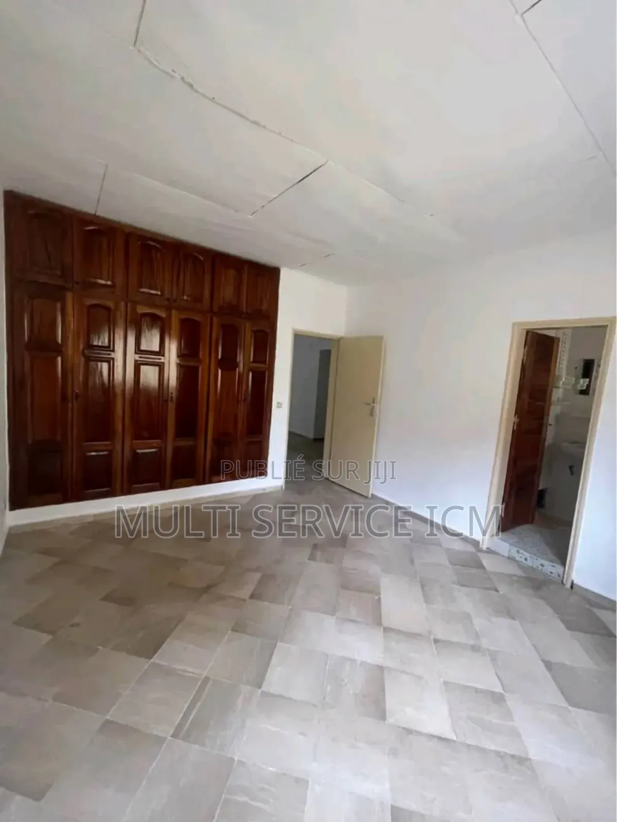 8chbre Duplex dans Ismaël Coulibaly, Cocody à Louer