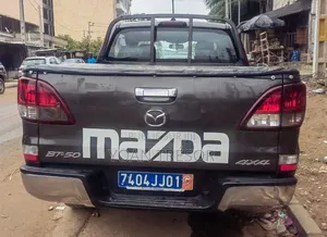 Mazda BT-50 2018 Black