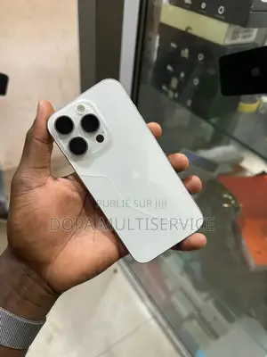 Photo - Apple iPhone 15 Pro 256 GB Blanc