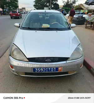 Photo - Ford Focus 2002 Gris
