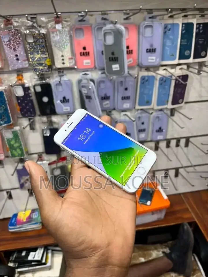 New Apple iPhone 7 128 GB Blanc