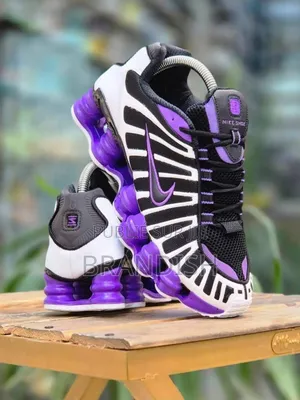 Photo - Nikes Shox