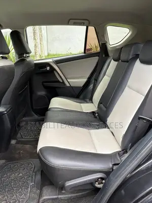 Toyota RAV4 2015 Noir Mat