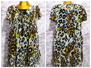 Robe Élégante en Dentelle Et Imprimé. Solde :Tout À 1500fcfa