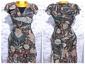 Photo - Robe Colorée Élégante Et Hauts Feminins. Solde :Tout À 1500fcfa