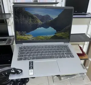 Photo - Ordinateur Portable Lenovo 100e 8GB Intel Pentium SSD 256GB