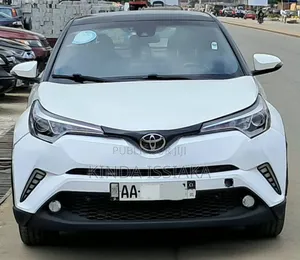 Photo - Toyota C-HR 2020 Blanc cassé