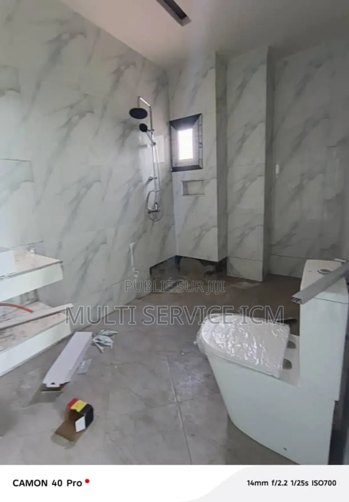 3chbre Blocs d'appartements dans Ismael Coulibaly, Cocody à Louer