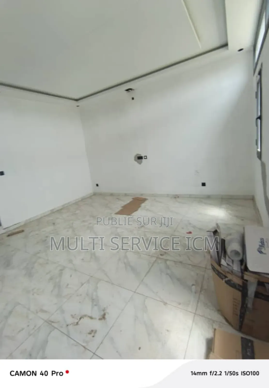 3chbre Blocs d'appartements dans Ismael Coulibaly, Cocody à Louer