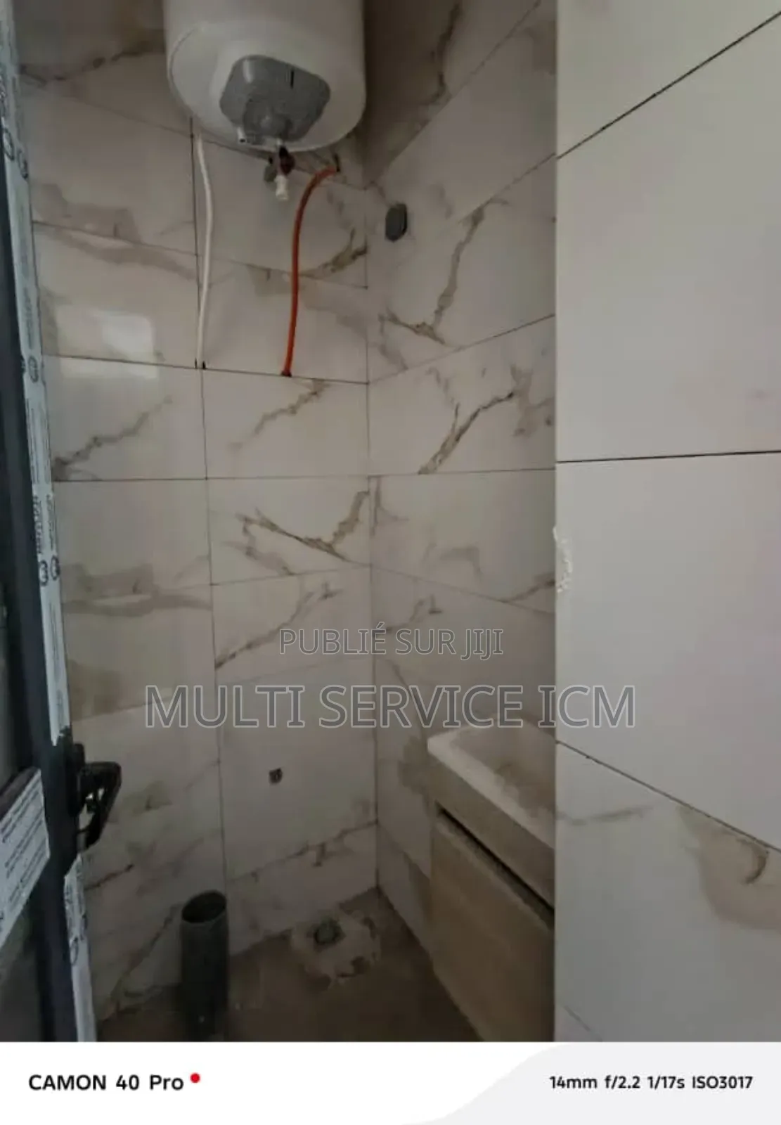 3chbre Blocs d'appartements dans Ismael Coulibaly, Cocody à Louer