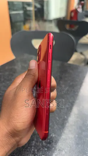 Apple iPhone 11 64 GB Rouge