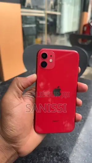 Photo - Apple iPhone 11 64 GB Rouge