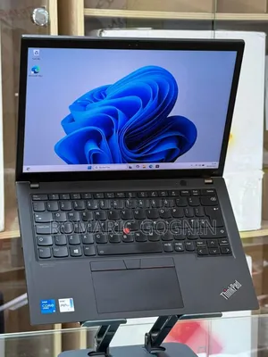 New Lenovo Thinkpad X13 Yoga 8GB Intel Core I5 SSD 256GB
