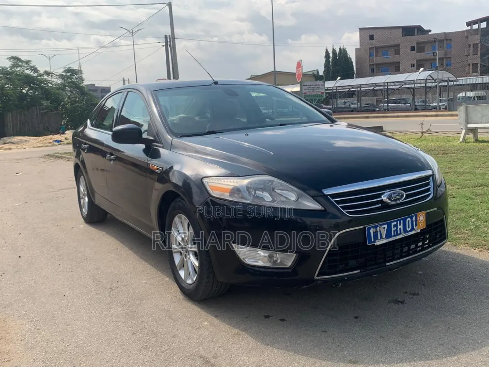 Ford Mondeo 2.0 Ambiente Automatic 2010 Black