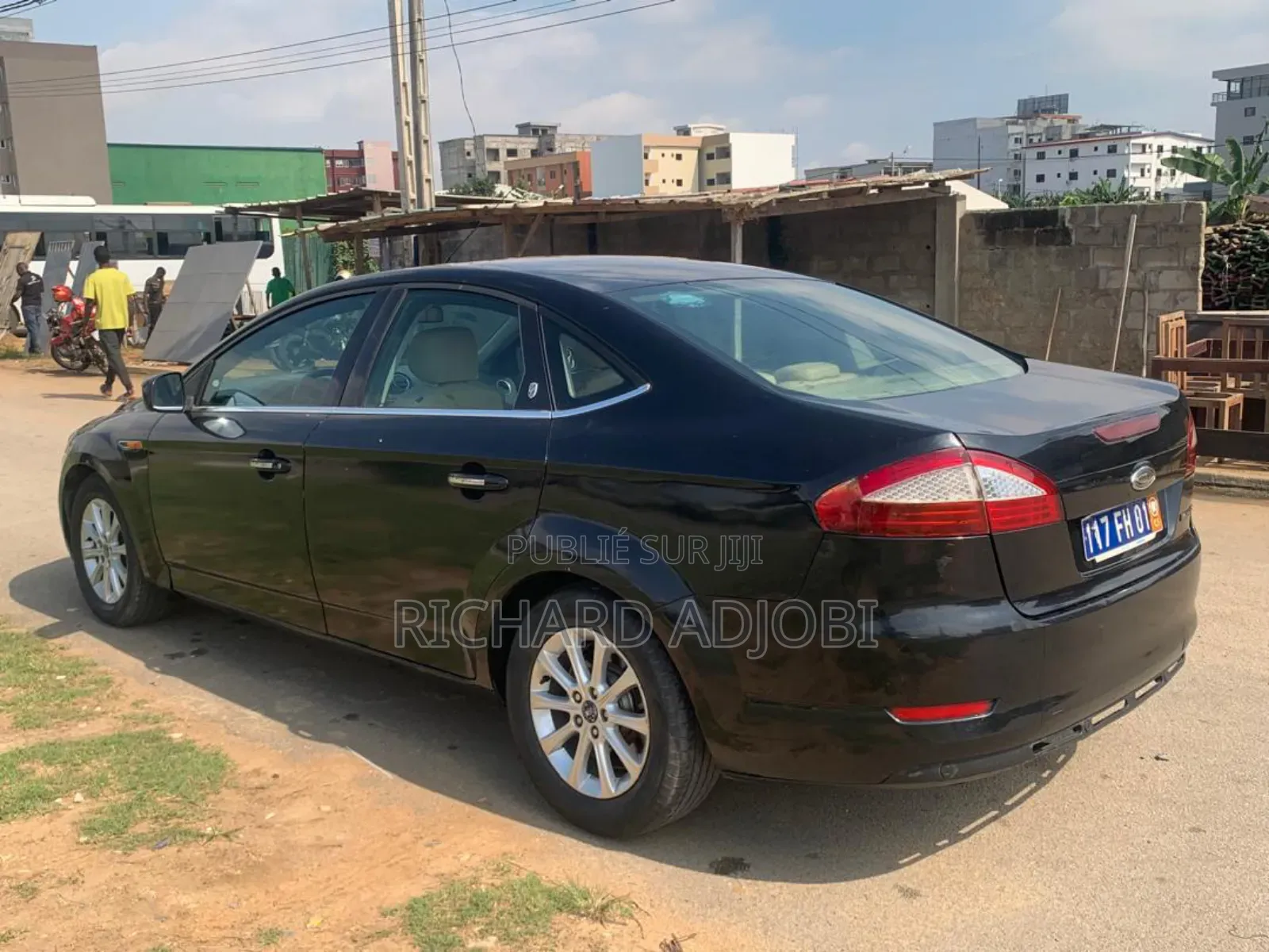 Ford Mondeo 2.0 Ambiente Automatic 2010 Black