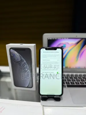 Apple iPhone XR 64 GB Black