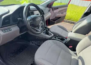 Hyundai Elantra 2020 Rouge