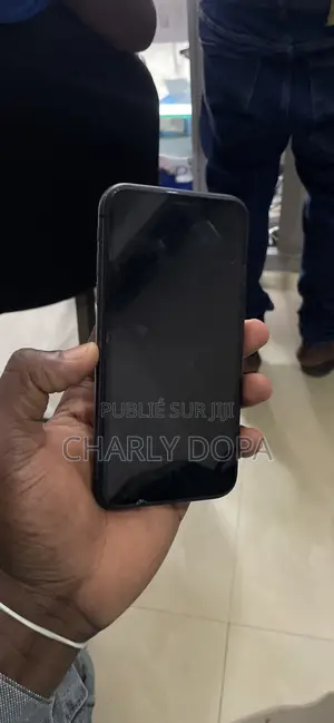 Apple iPhone 11 64 GB Black