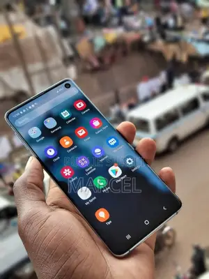New Samsung Galaxy S10 128 GB